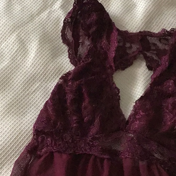 Lingerie Set - Picture 4 of 7